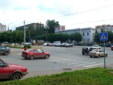 P1400955—1 Перекрёсток с ул. Октябрьский проспект